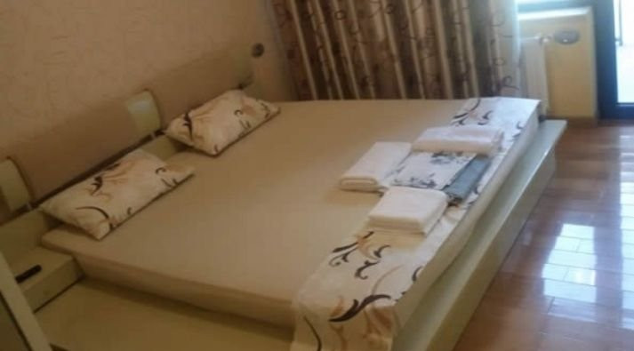 Apartament 2 Camere - Zona Mamaia Nord - Etaj 1 - Mobilat/Utilat