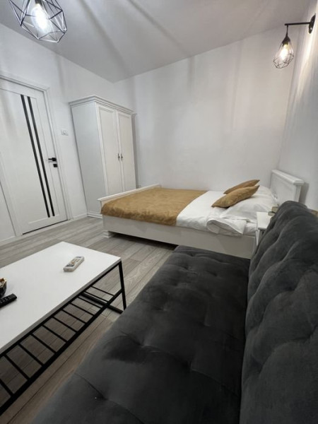 Studio - Mamaia Nord - Mobilat Complet - Curte