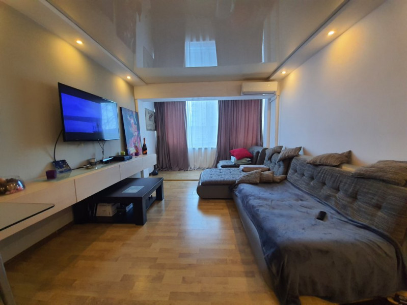 Apartament 3 Camere - Zona Faleza Nord - Mobilat/Utilat - Centrala Pe Gaze