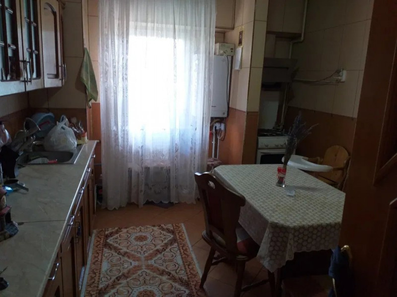 Apartament 3 Camere - Zona Cora - Mobilat complet
