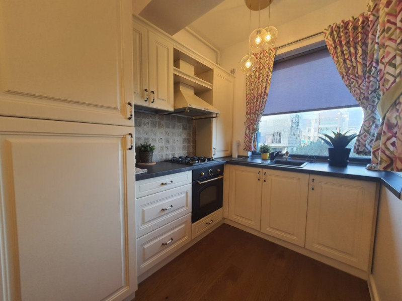 MAMAIA-HANUL PIRATILOR APARTAMENT 2 CAMERE LUX 50 M PANA LA PLAJA LOC PARCARE