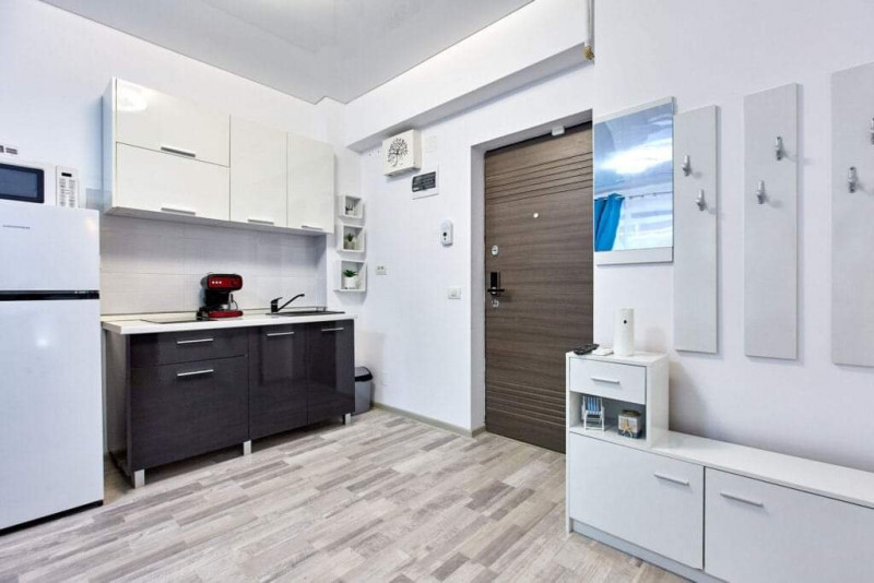 Apartament Prima Linie La Mare - 2 Camere - Mobilat Complet - LA CHEIE !