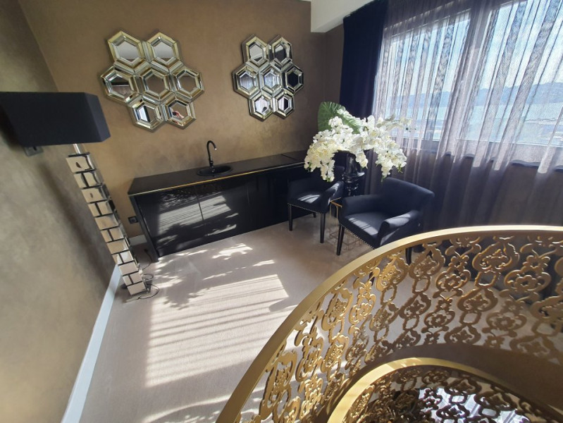 PENTHOUSE ULTRAMODERN INTELIGENT MOBILAT ULTRALUX