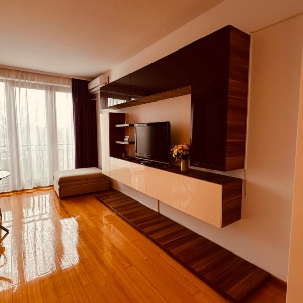 STATIUNEA MAMAIA-STUDIO MOBILAT SI UTILAT MODERN