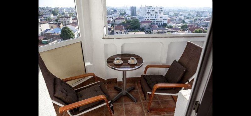 Apartament 3 Camere - Zona Faleza Nord - Vedere Frontala La Mare - Mobilat