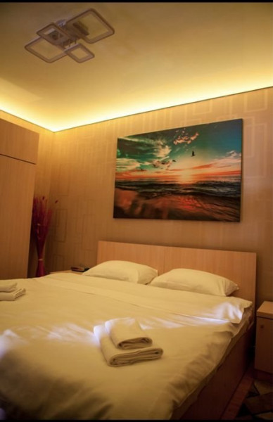Apartament 3 Camere - Zona Faleza Nord - Vedere Frontala La Mare - Mobilat
