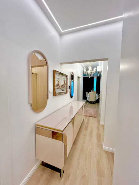 Apartament 3 Camere LUX- Statiunea Mamaia- Ultrafinisat - Vedere Frontala La Lac