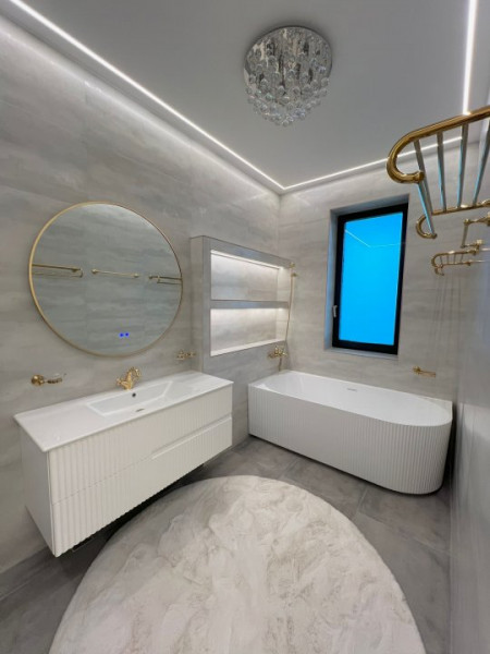 Apartament 3 Camere LUX- Statiunea Mamaia- Ultrafinisat - Vedere Frontala La Lac