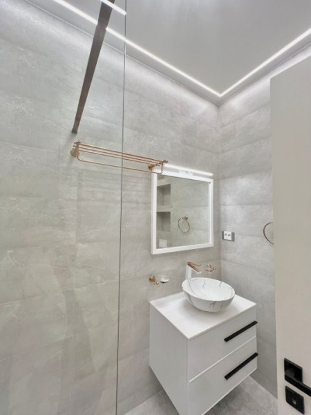 Apartament 3 Camere LUX- Statiunea Mamaia- Ultrafinisat - Vedere Frontala La Lac