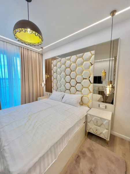 Apartament 3 Camere LUX- Statiunea Mamaia- Ultrafinisat - Vedere Frontala La Lac