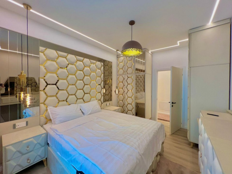 Apartament 3 Camere LUX- Statiunea Mamaia- Ultrafinisat - Vedere Frontala La Lac