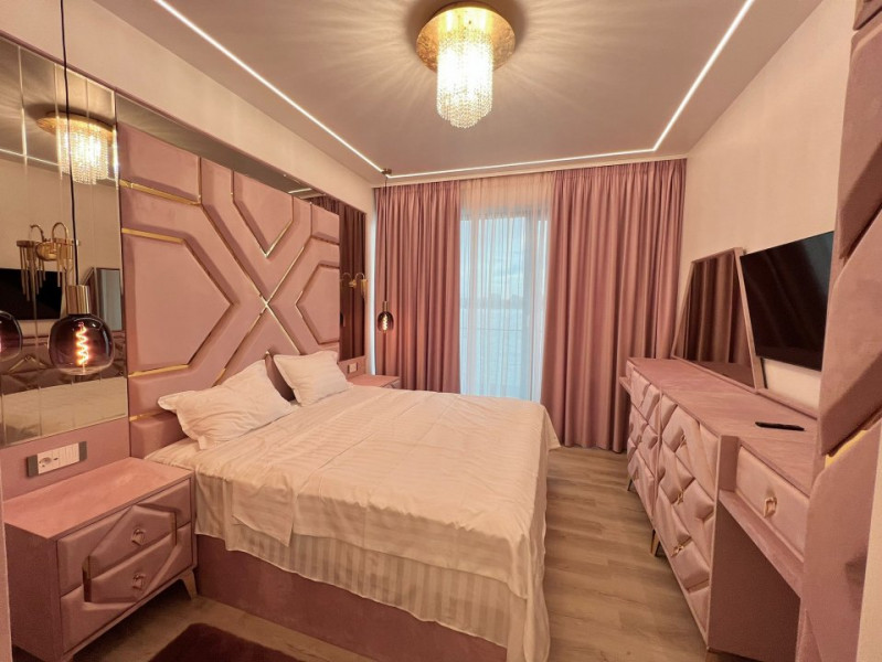 Apartament 3 Camere LUX- Statiunea Mamaia- Ultrafinisat - Vedere Frontala La Lac