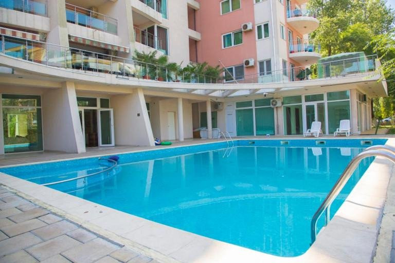 Apartament 2 Camere - Intrare Statiunea Mamaia -Complex Cu Piscina - Termen Lung