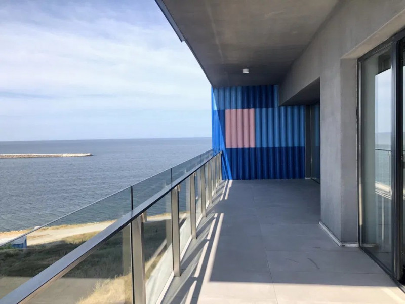 Proprietate Deosebita - Faleza Nord - Vedere La Mare - Loc Parcare