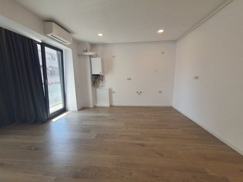 STUDIO MAMAIA ZONA HOTEL OPERA PARTEA CU MAREA