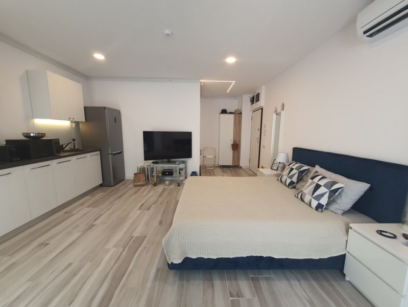 STUDIO MAMAIA-ZONA HOTEL OPERA-PARTEA CU MAREA-MOBILAT