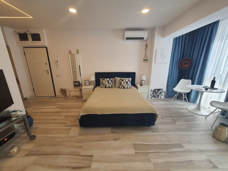 STUDIO MAMAIA-ZONA HOTEL OPERA-PARTEA CU MAREA-MOBILAT