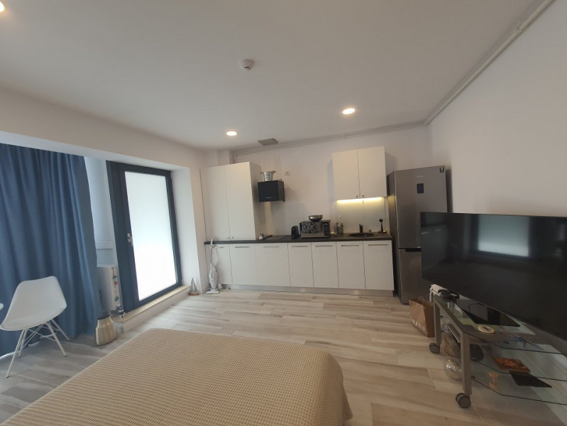 STUDIO MAMAIA-ZONA HOTEL OPERA-PARTEA CU MAREA-MOBILAT