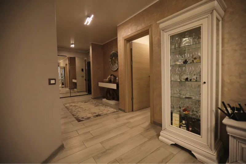 Penthouse Ultrafinisat - Mamaia Nord - Mobilat Complet  -Terasa 100 Mp